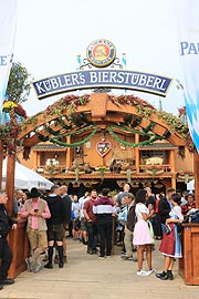 Kübler's Bierstüberl steht in der Matthias-Pschorr Str auf dem Oktoberfest 2023 (©Foto: Martin Schmitz)